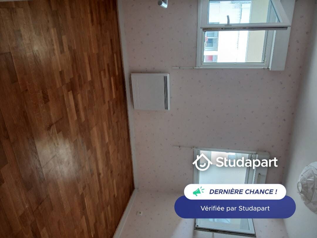 Apartment for rent for €1,160 per month in Brest, Rue de la Porte