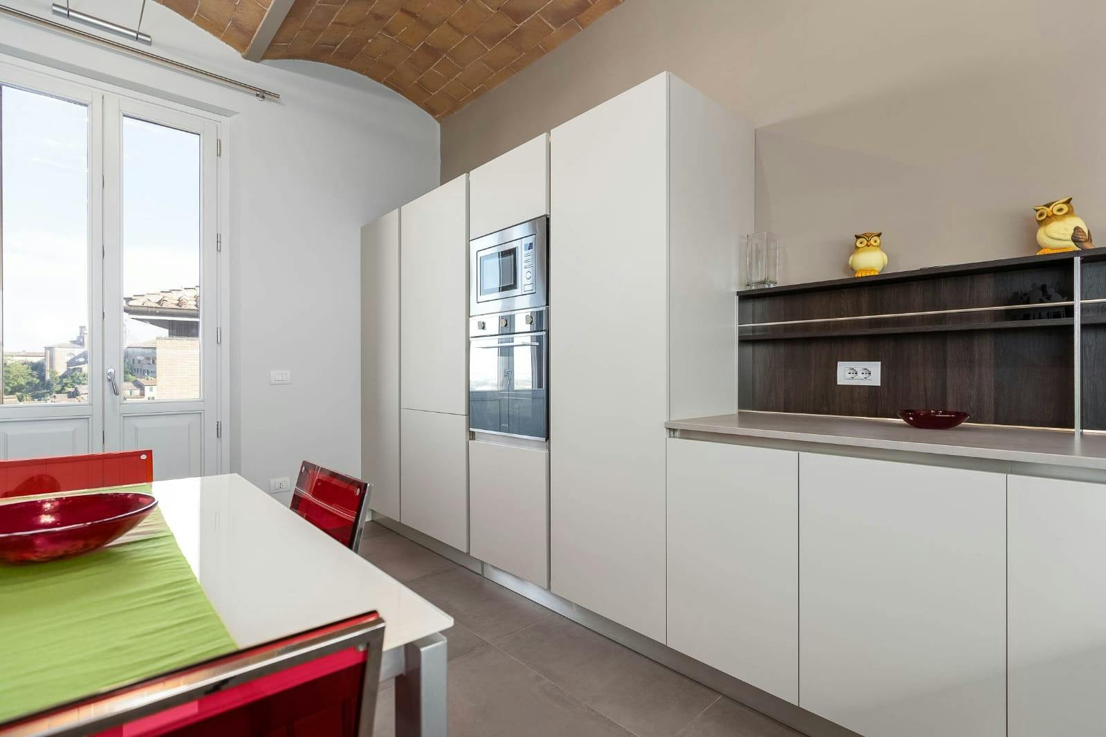 Apartament de închiriat pentru 1.900 EUR pe lună în Siena, Piazza del Sale