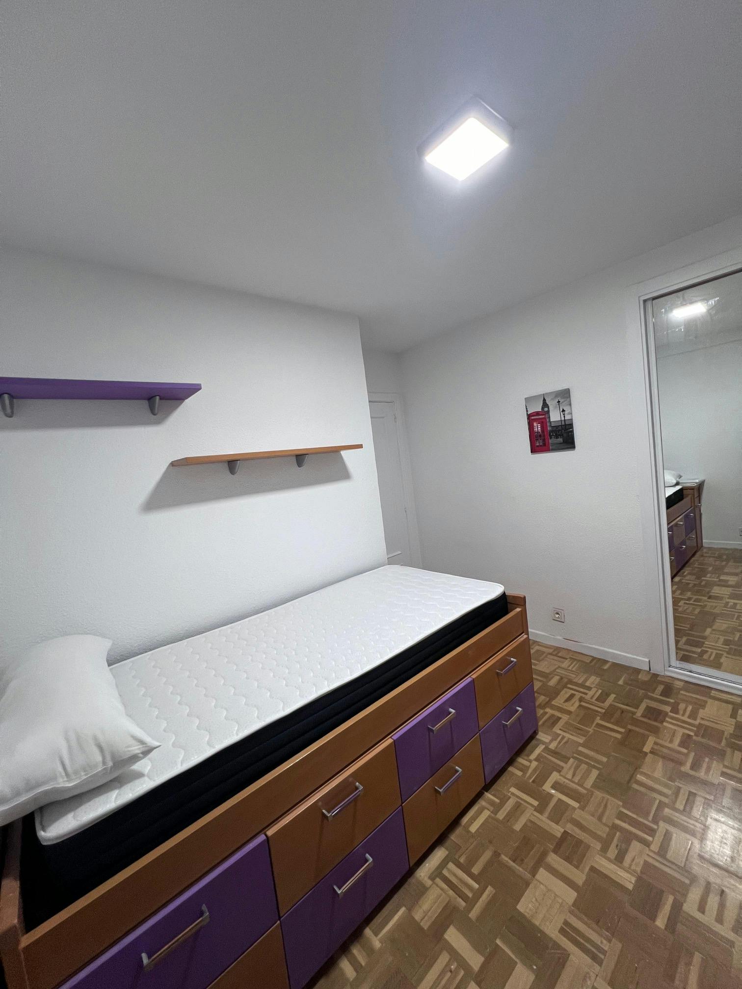 Single room Madrid, 1 bed, 13m² — photo 4