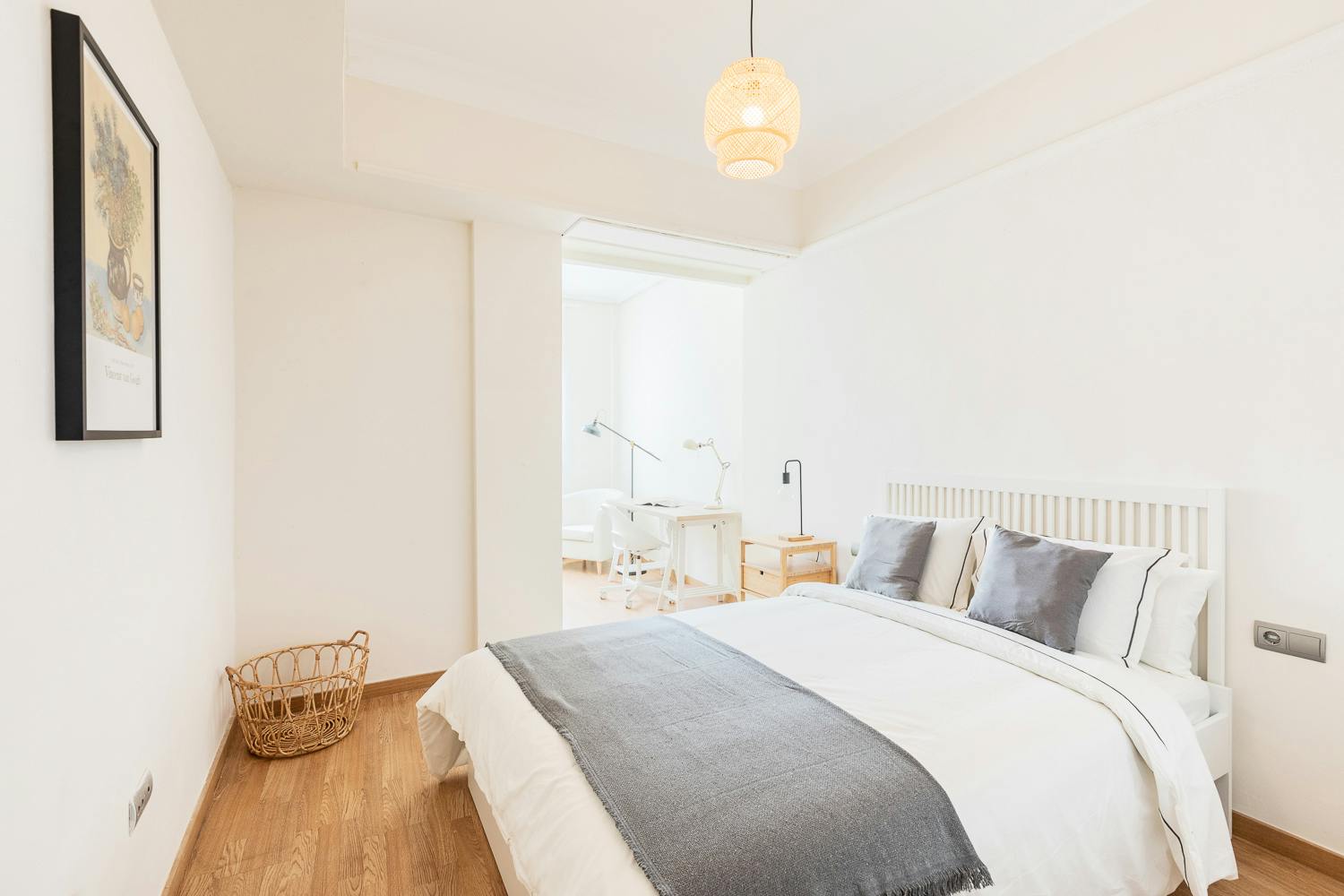 Carrer d'Hernán Cortés, Valencia preview