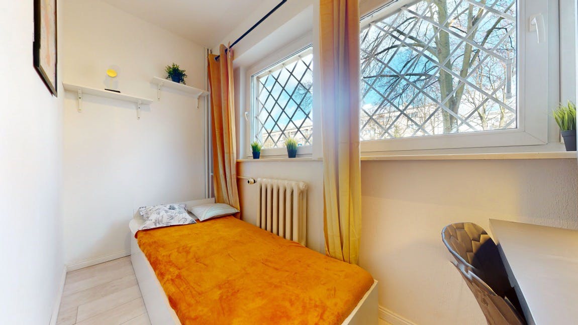 Łojewska, Warsaw preview