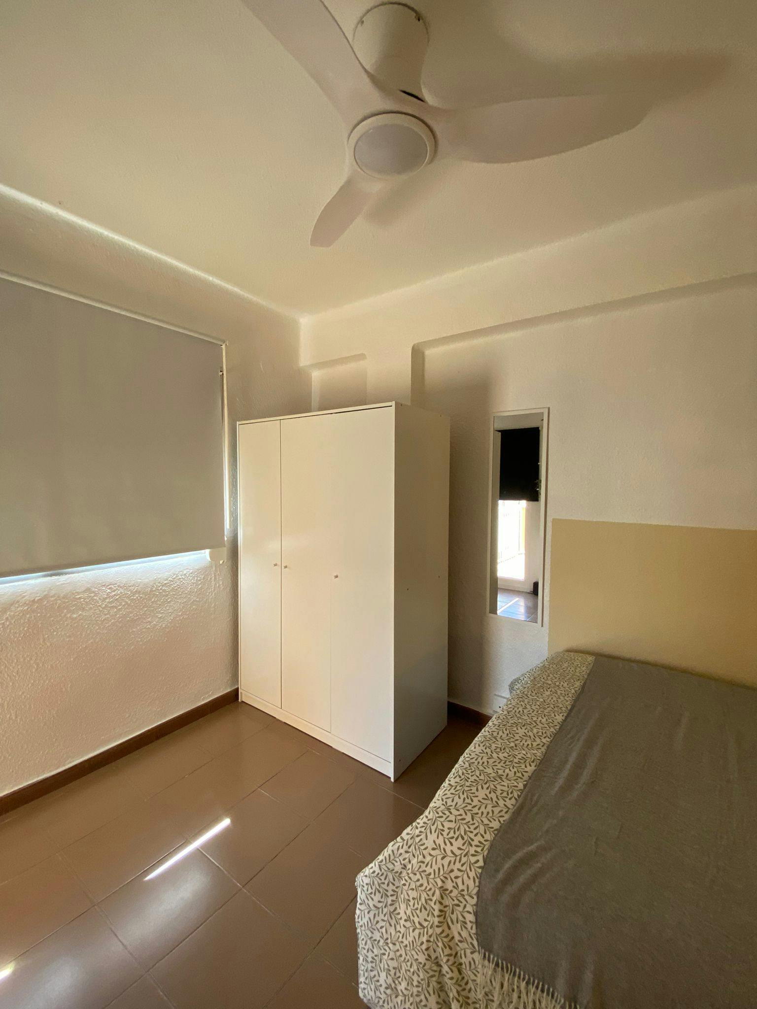 Single room Xirivella, 1 bed, 5m² — photo 1