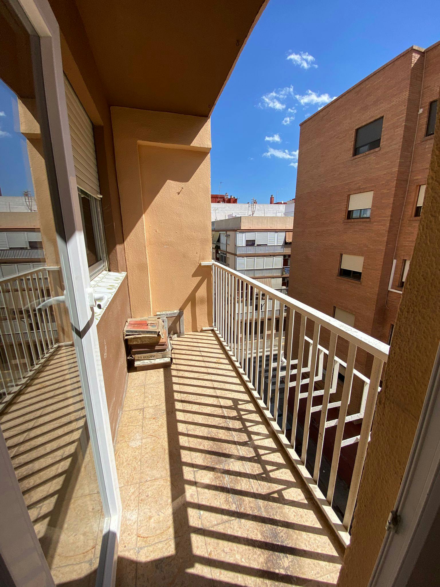 Single room Xirivella, 1 bed, 5m² — photo 9