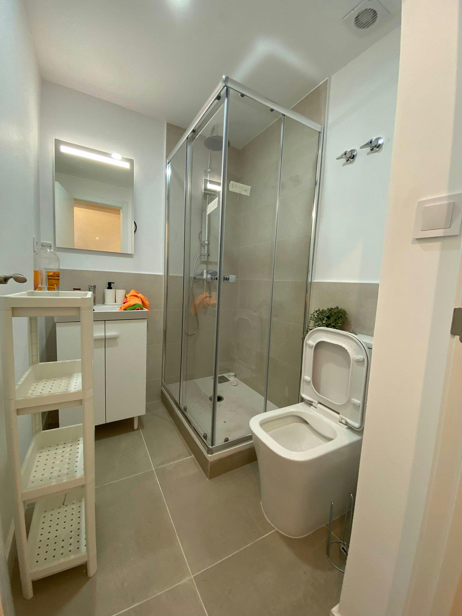 Single room Xirivella, 1 bed, 5m² — photo 1