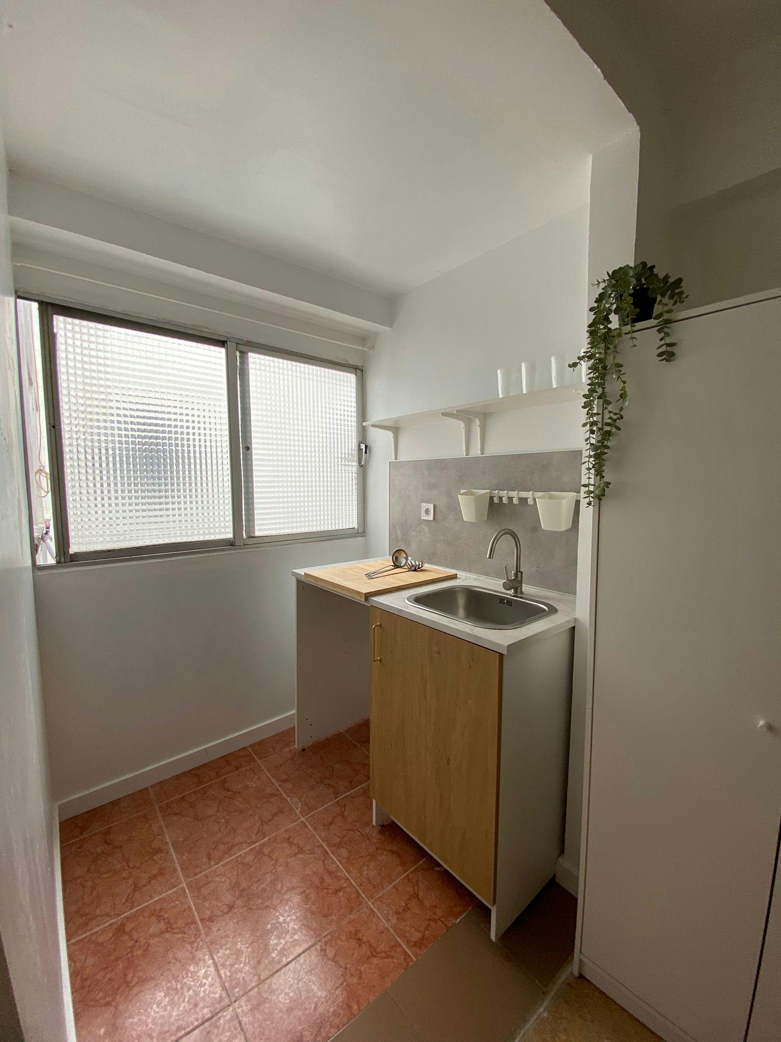 Single room Xirivella, 1 bed, 7m² — photo 3