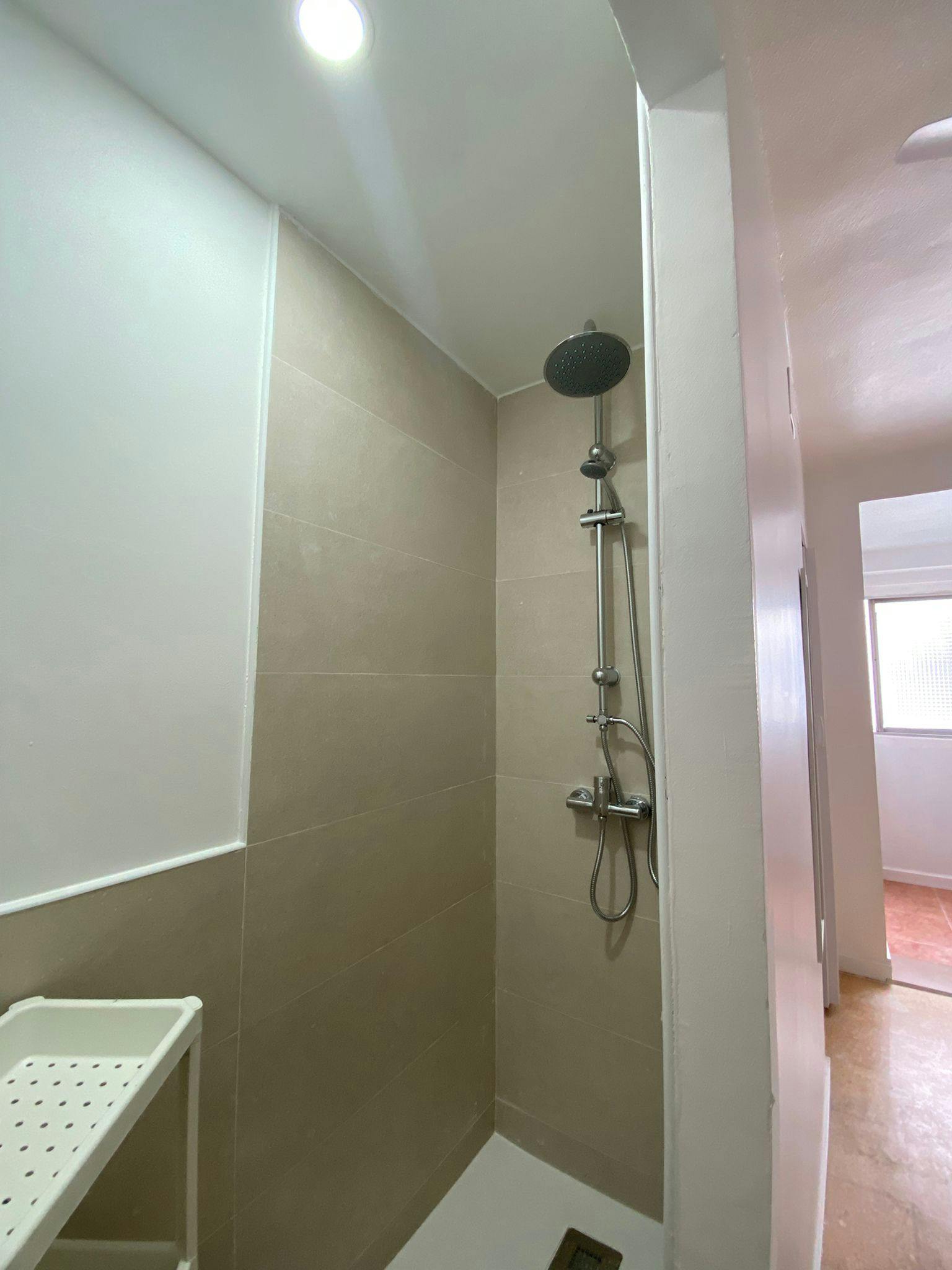 Single room Xirivella, 1 bed, 7m² — photo 8
