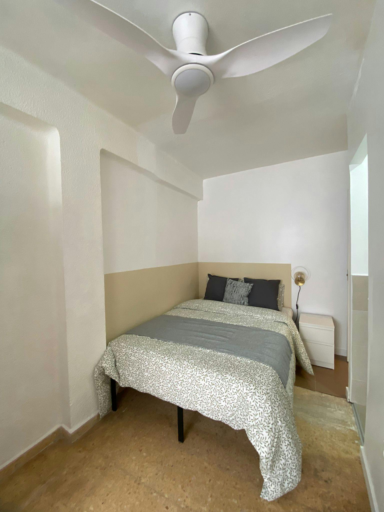 Single room Xirivella, 1 bed, 7m² — photo 7