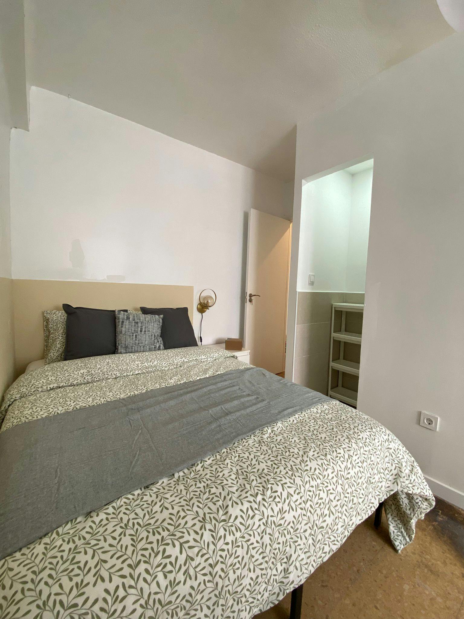 Single room Xirivella, 1 bed, 7m² — photo 2