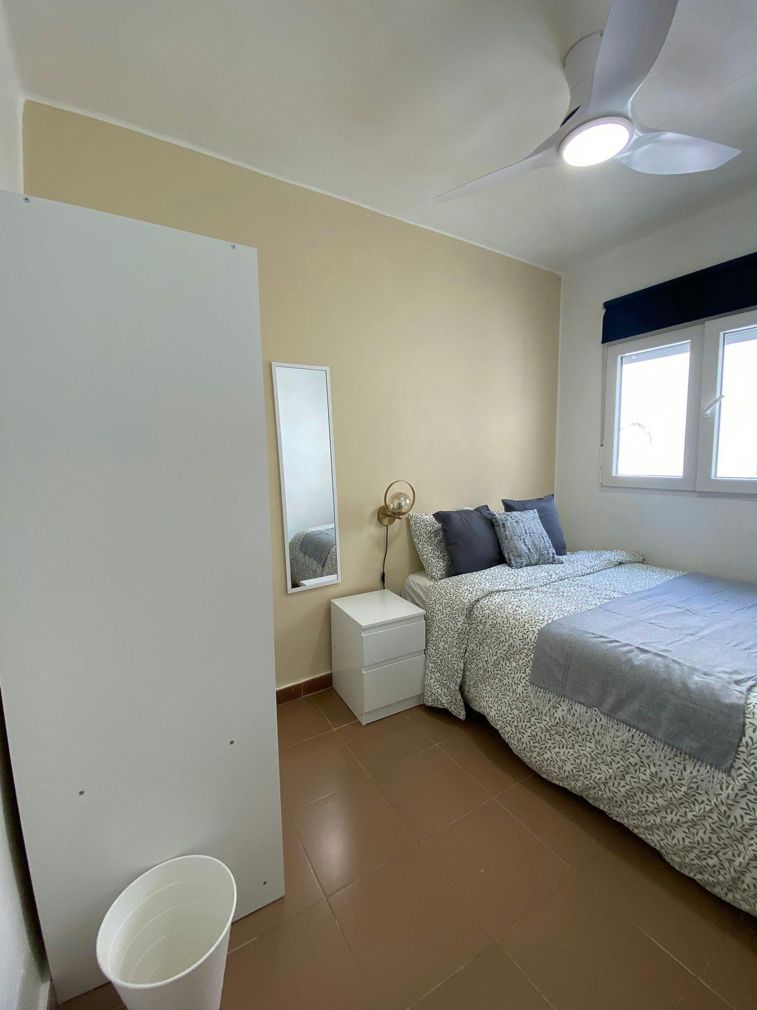 Single room Xirivella, 1 bed, 5m² — photo 9