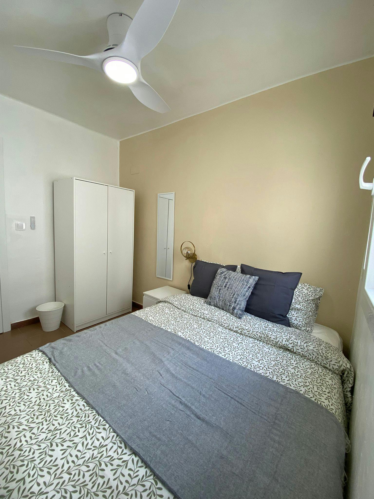 Single room Xirivella, 1 bed, 5m² — photo 7