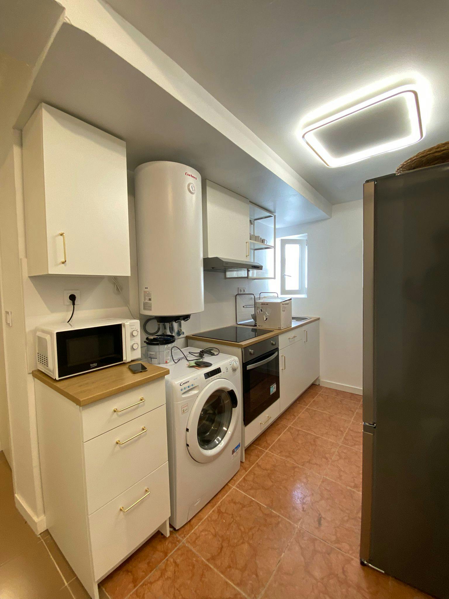 Single room Xirivella, 1 bed, 5m² — photo 2