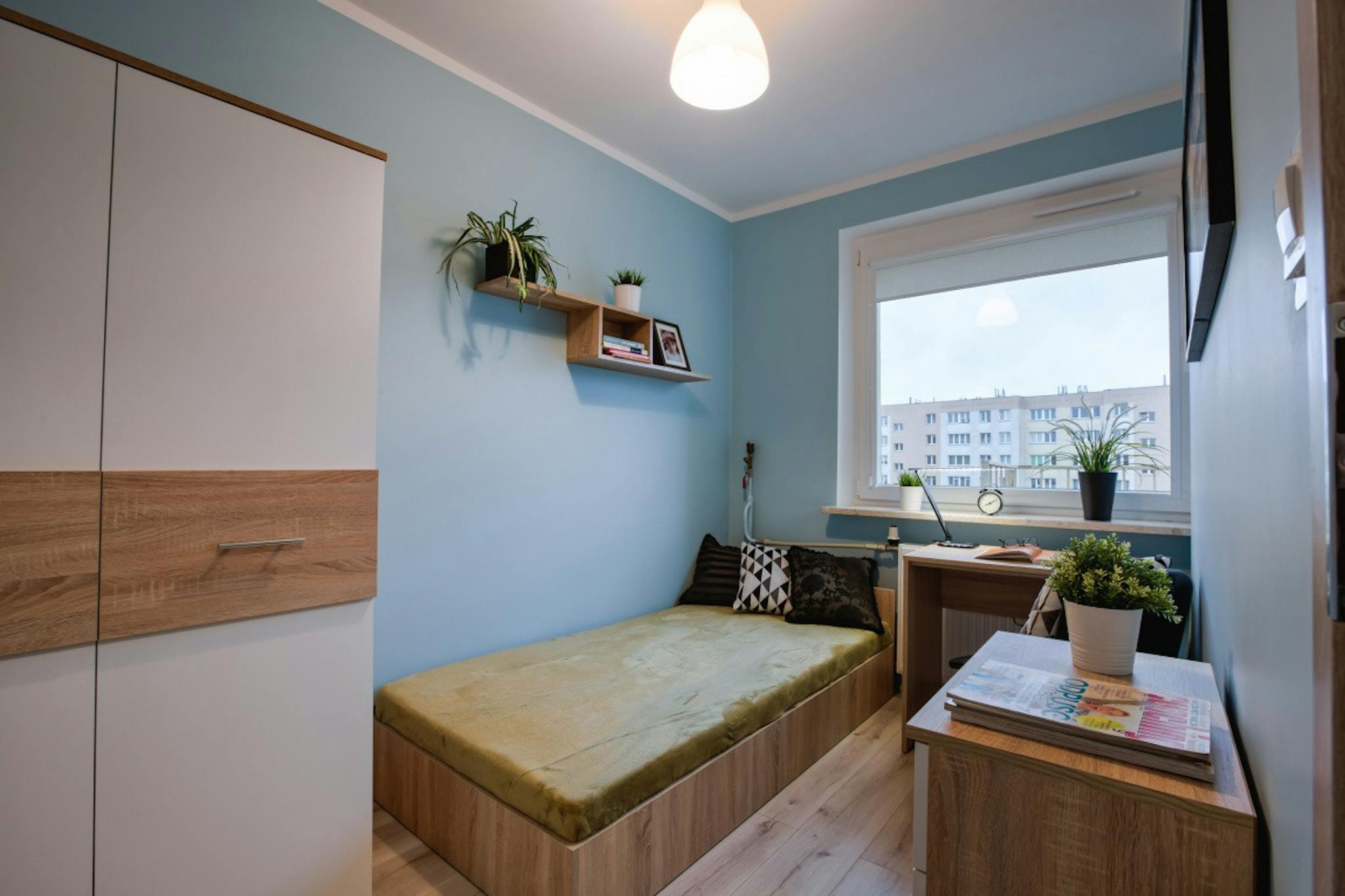 Marsylska, Warsaw preview