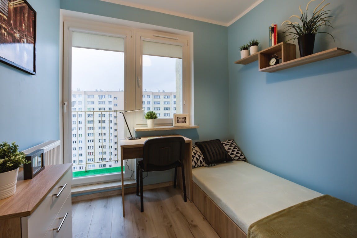 Marsylska, Warsaw preview