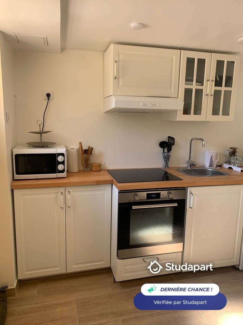 Haus zu mieten für 850 € pro Monat in Athis-Mons, Rue du Plateau