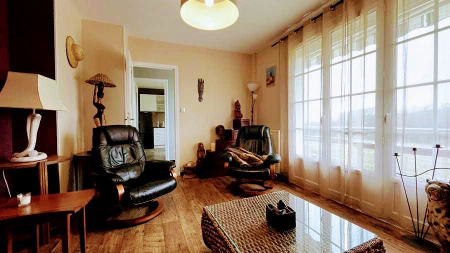 Haus zu mieten für 900 € pro Monat in Chissey-en-Morvan, Rue Chagnot