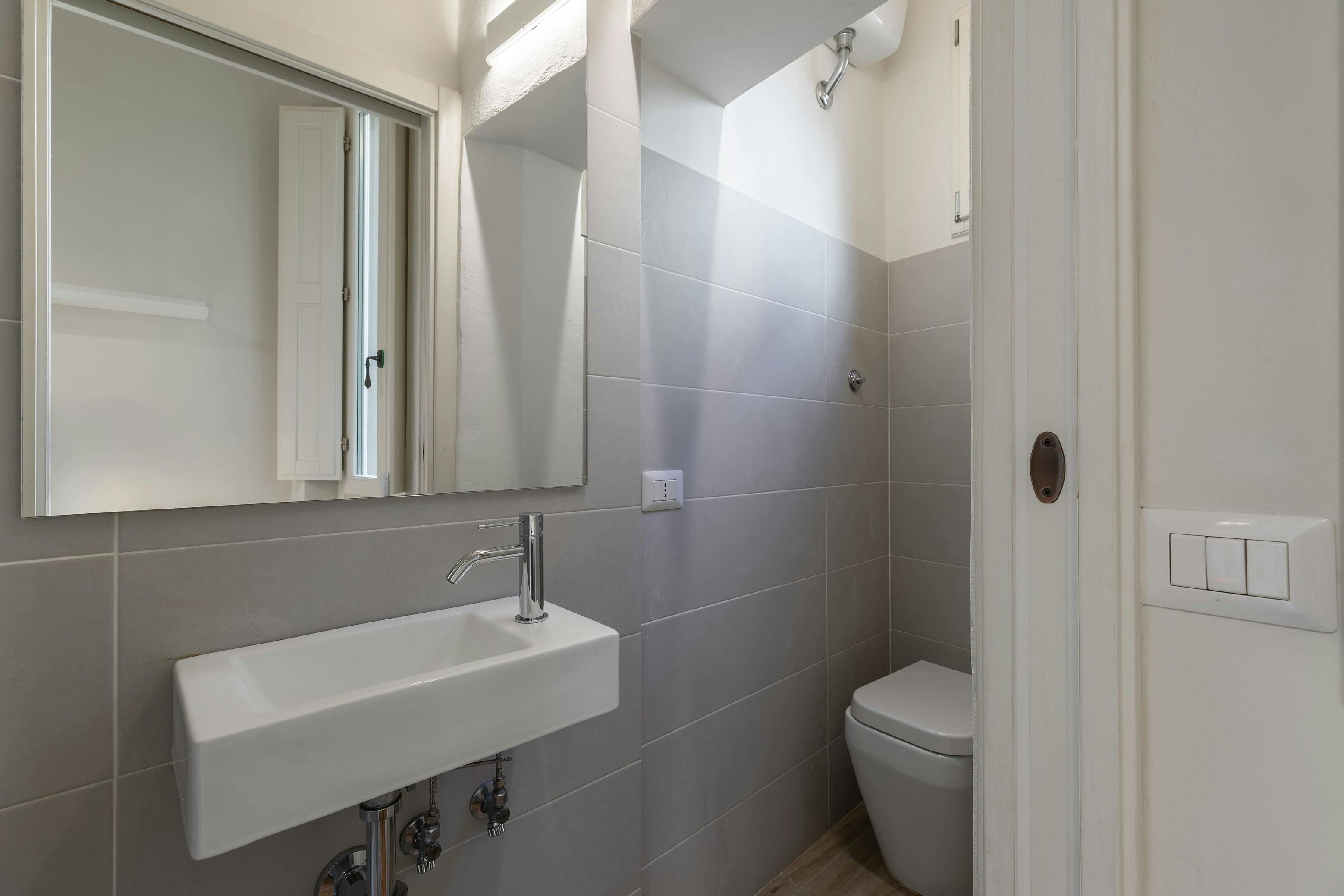 Single room Florence, 1 bed, 12m² — photo 4