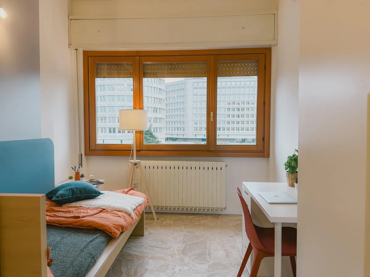 Private room in Via Cipro, Brescia