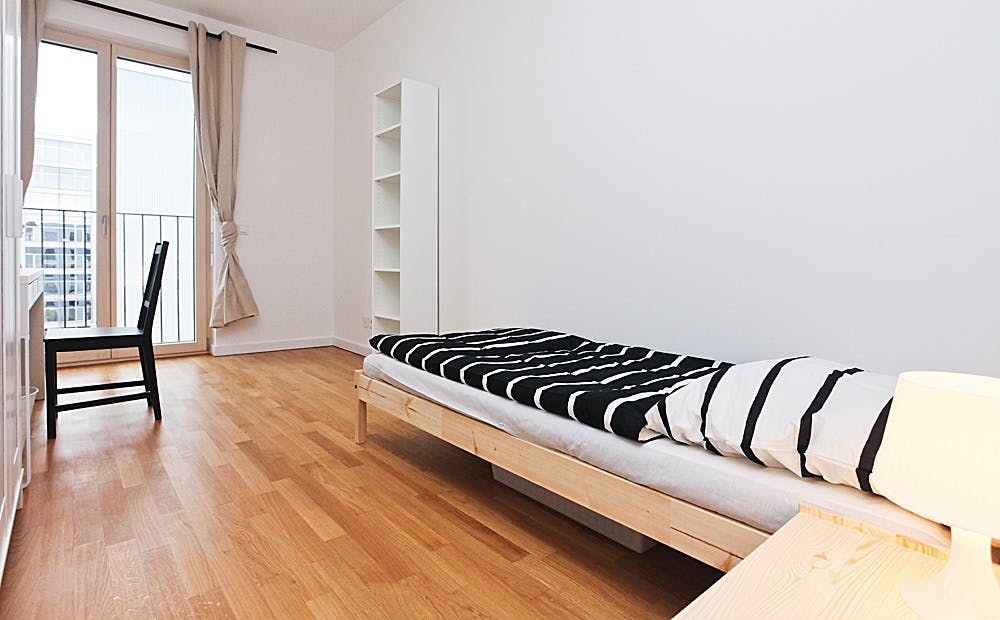 私人房间 正在以 €620 的月租出租，其位于 Frankfurt am Main, Weisbachstraße