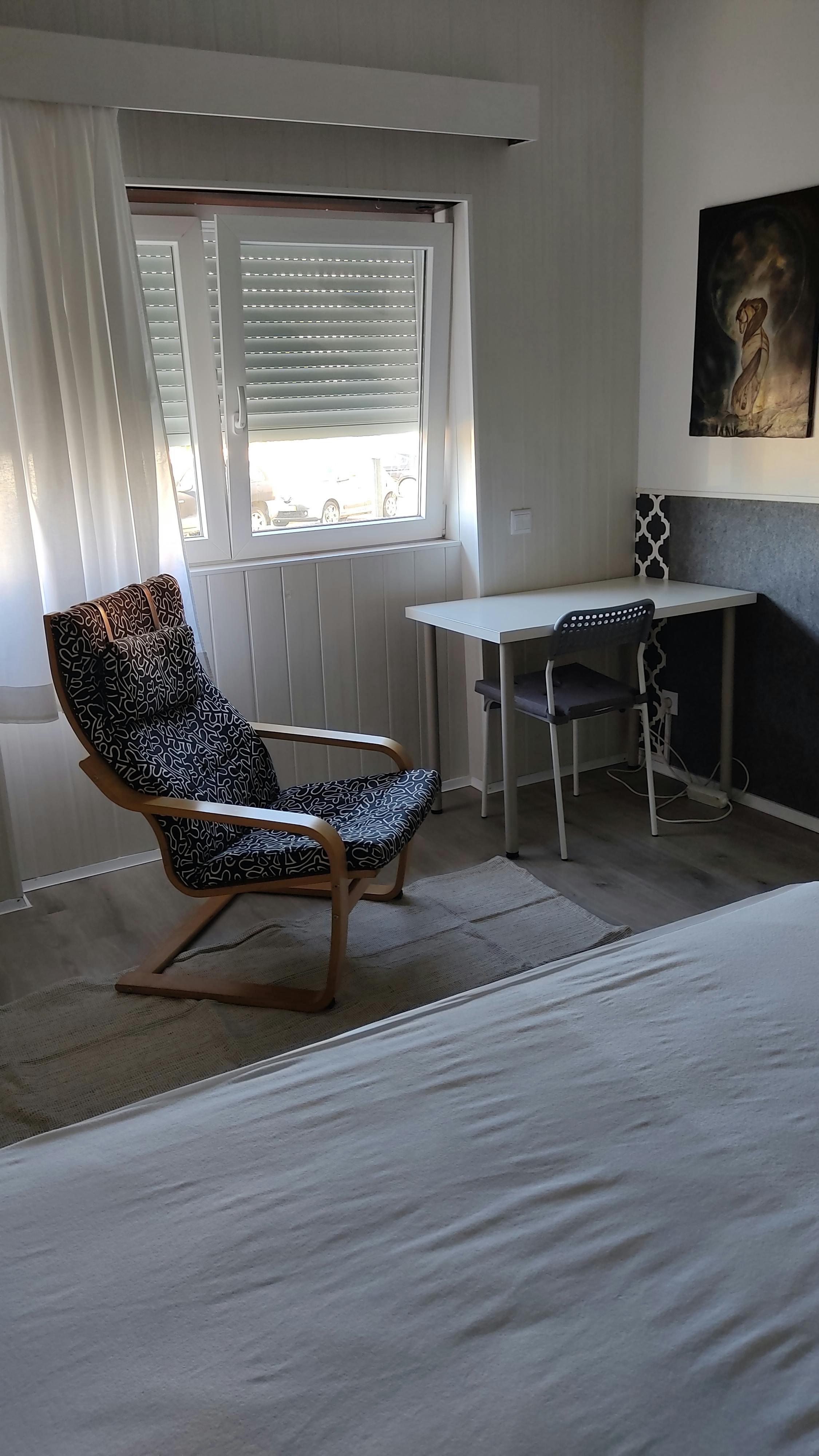 Privat rum att hyra för 385 € i månaden i Caldas da Rainha, Rua Cidade de Abrantes