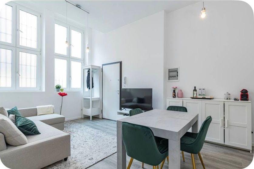 Apartment for rent for €1,900 per month in Milan, Via Gallura