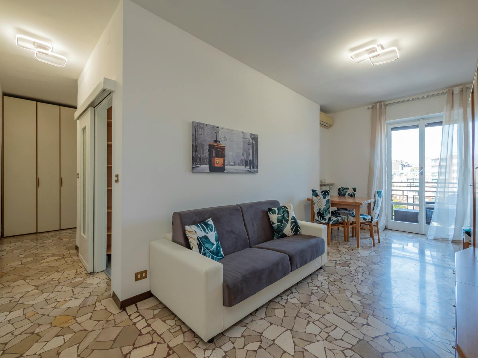 Apartment for rent for €1,900 per month in Milan, Via Carlo Marochetti