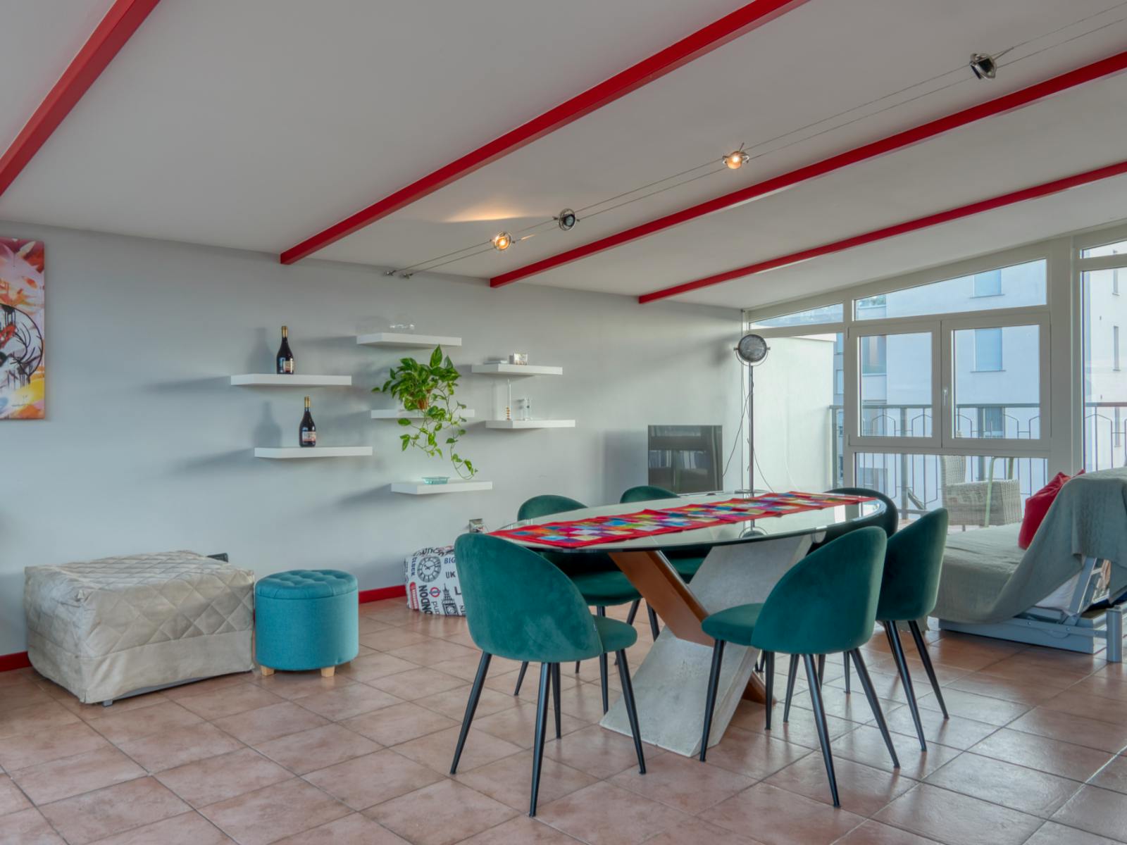 Apartment for rent for €2,300 per month in Milan, Via Pantigliate