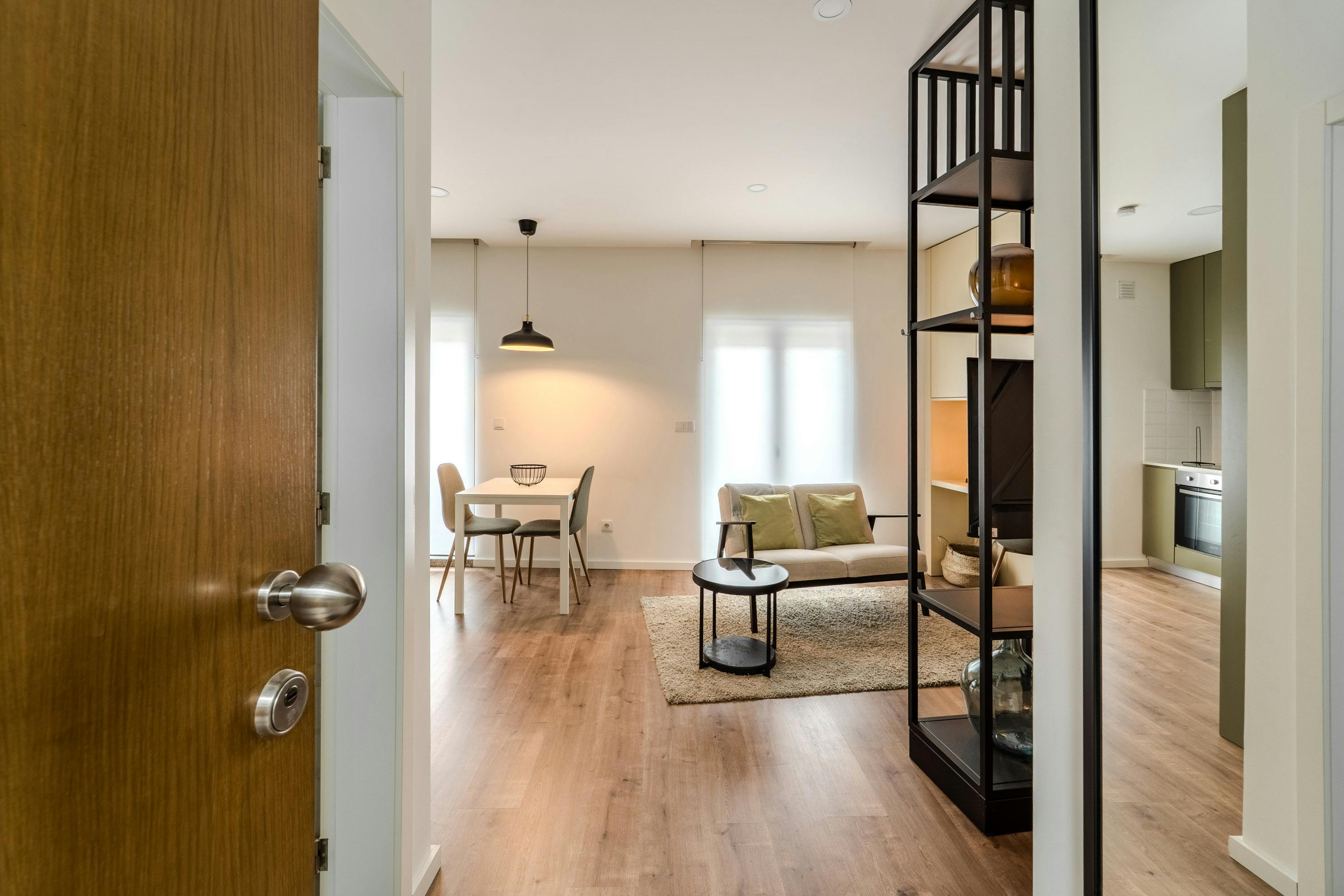 Studio for rent for €1,383 per month in Braga, Rua da Devesa