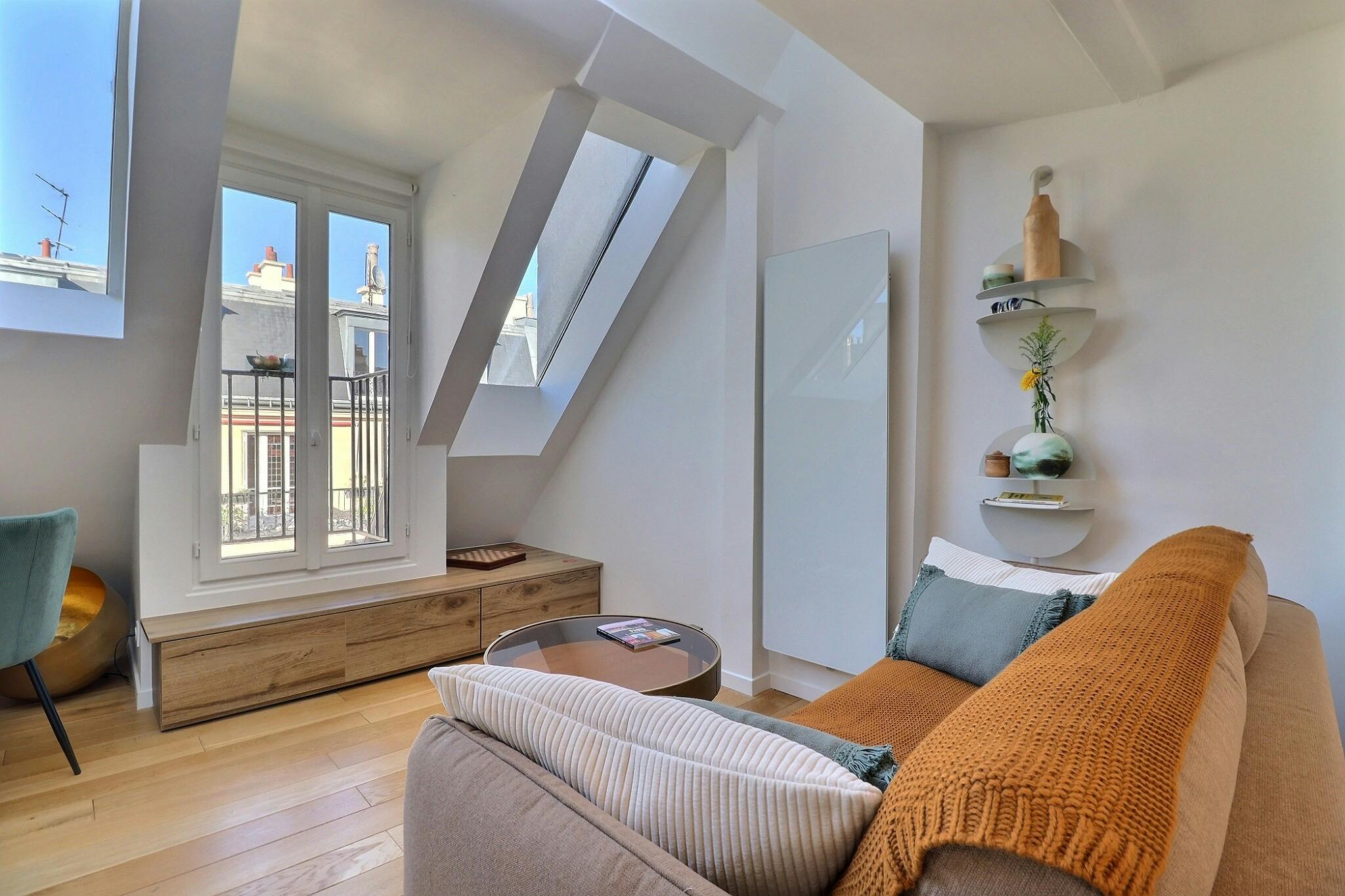 Rue de Dunkerque, Paris preview