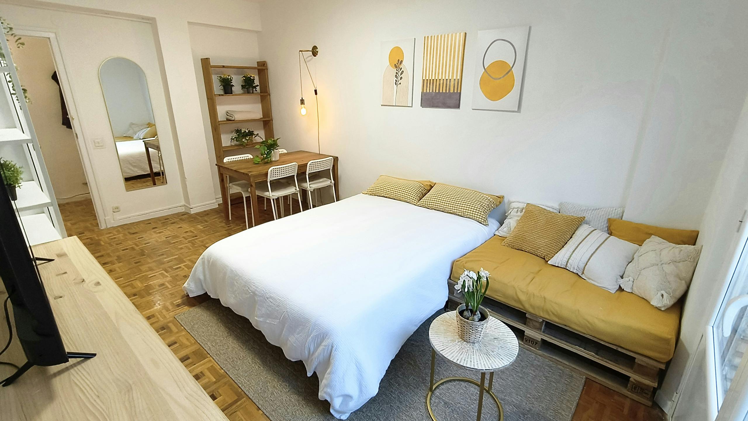 Отдельная комната сдается в аренду за 340 € в месяц в Pamplona, Travesía Juan María Guelbenzu