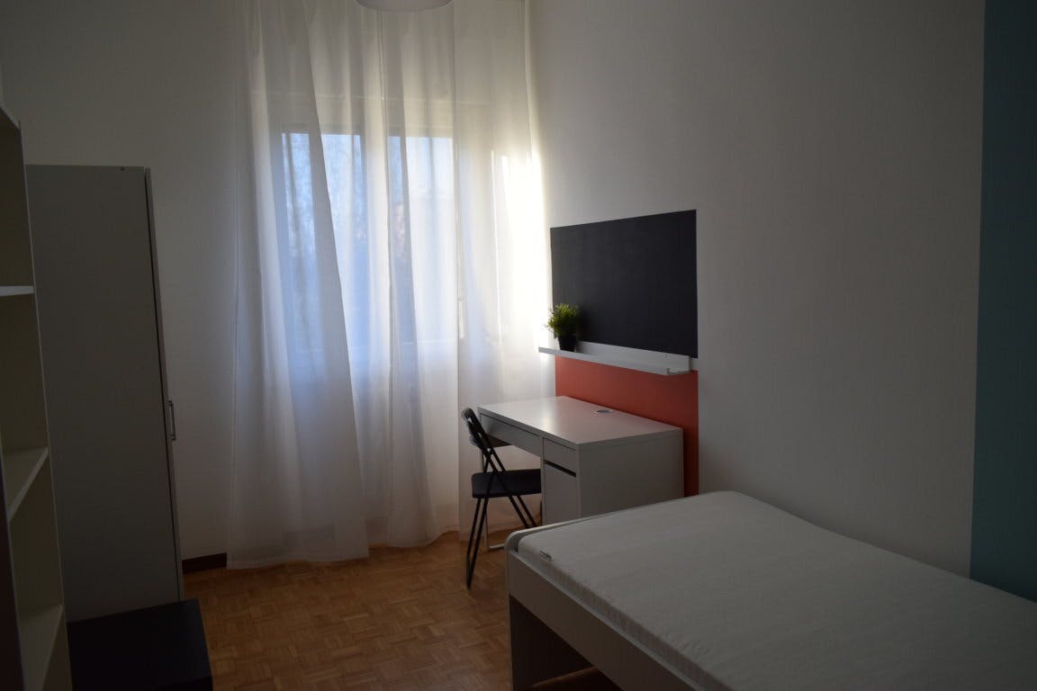 Single room Brescia, 1 bed, 16m² — photo 1