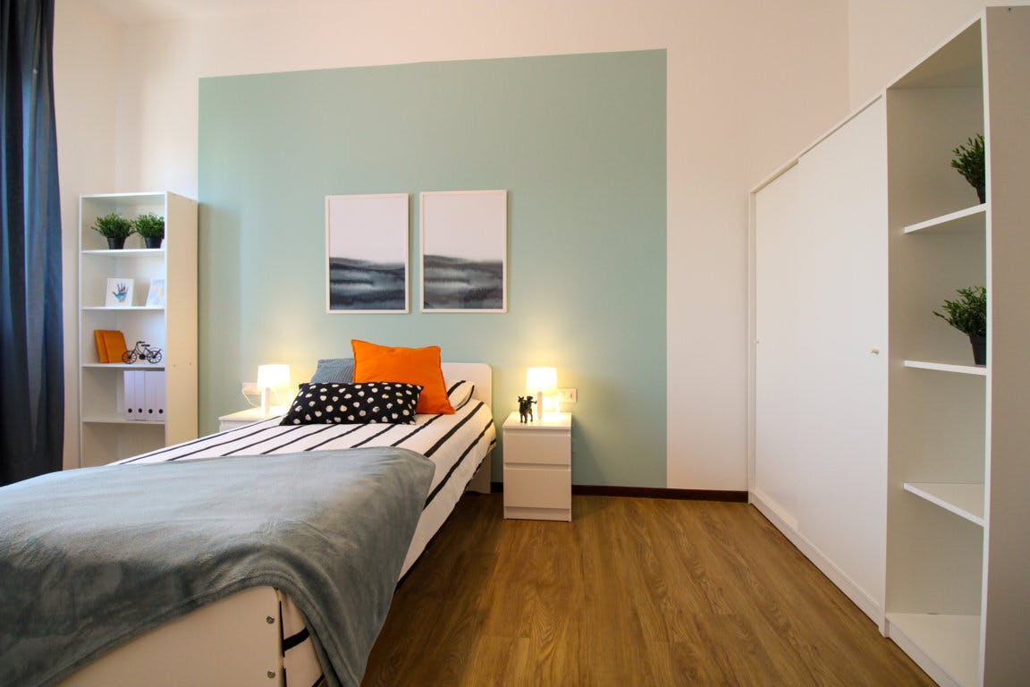 Single room Brescia, 1 bed, 14m² — photo 1