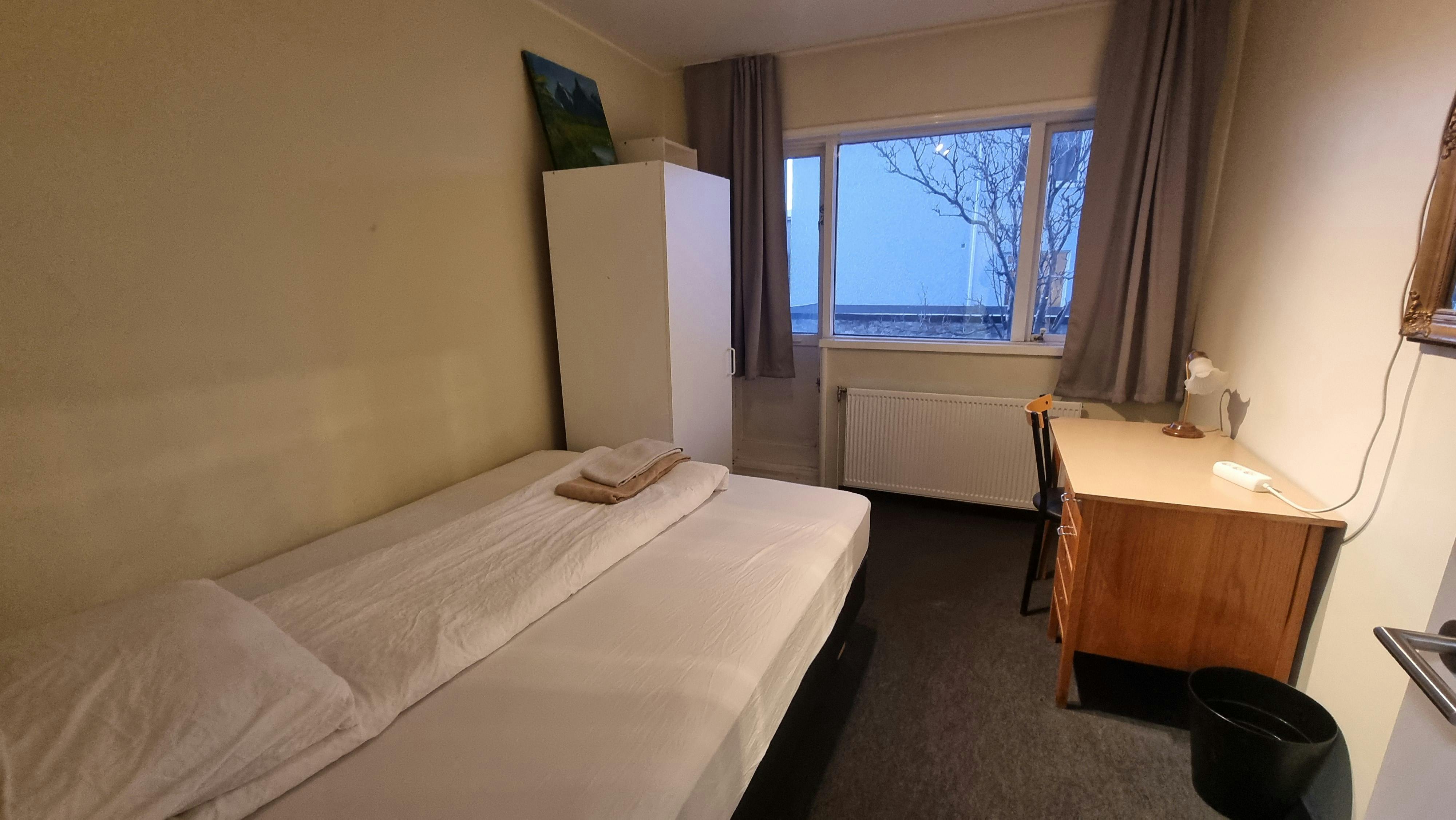 Private room for rent for ISK 152,273 per month in Reykjavík, Snorrabraut