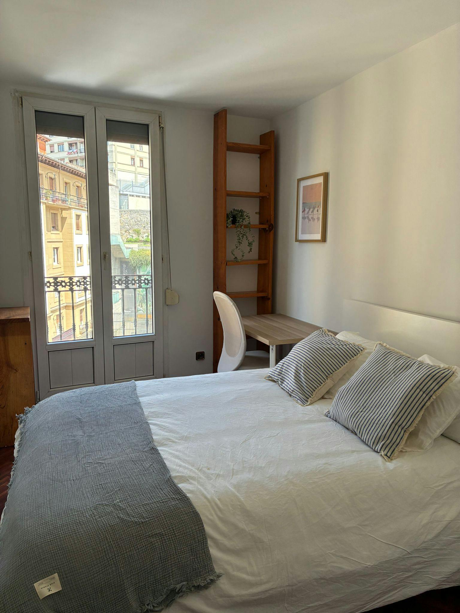 Single room Bilbao, 1 bed, 10m² — photo 3