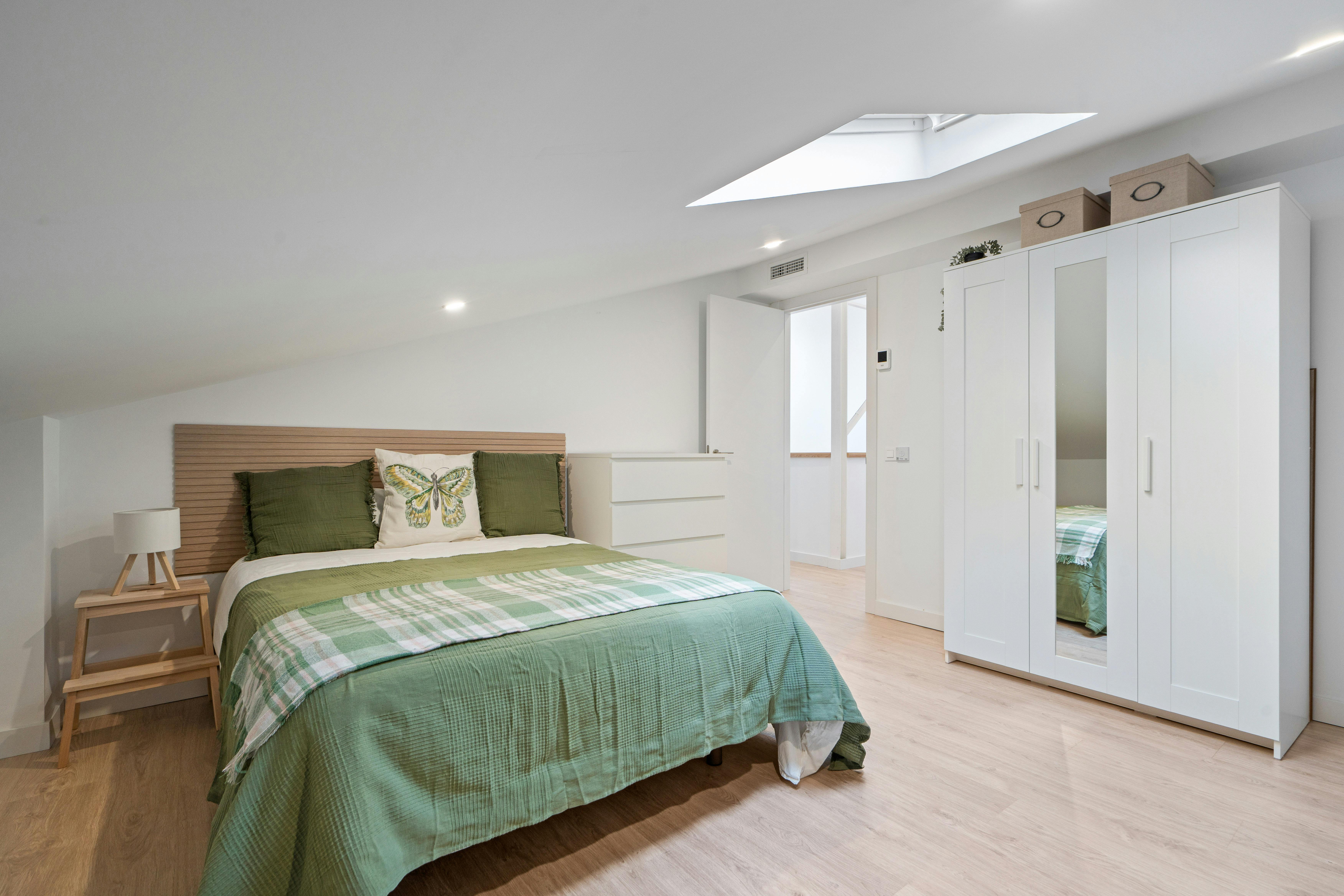 共用房间 正在以 €700 的月租出租，其位于 Madrid, Paseo de la Dirección