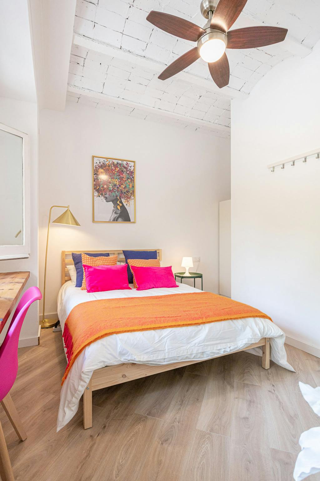 Carrer de Còrsega, Barcelona preview