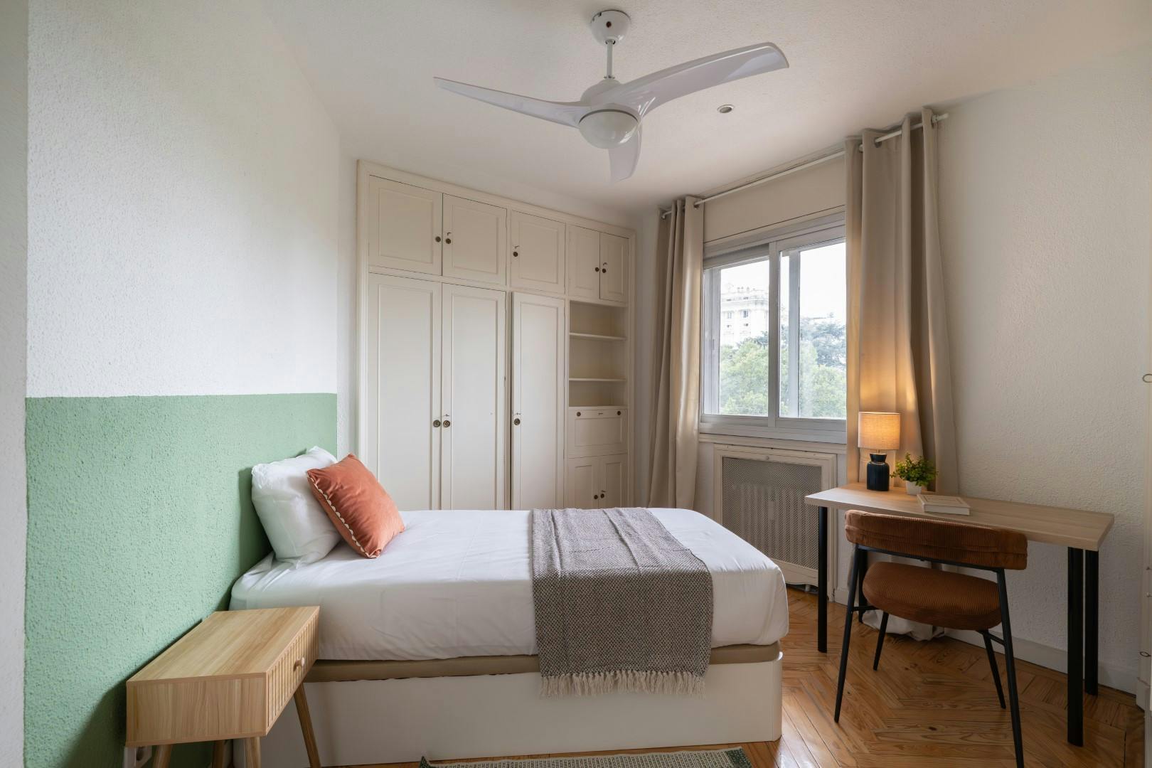 Cuesta de San Vicente, Madrid preview