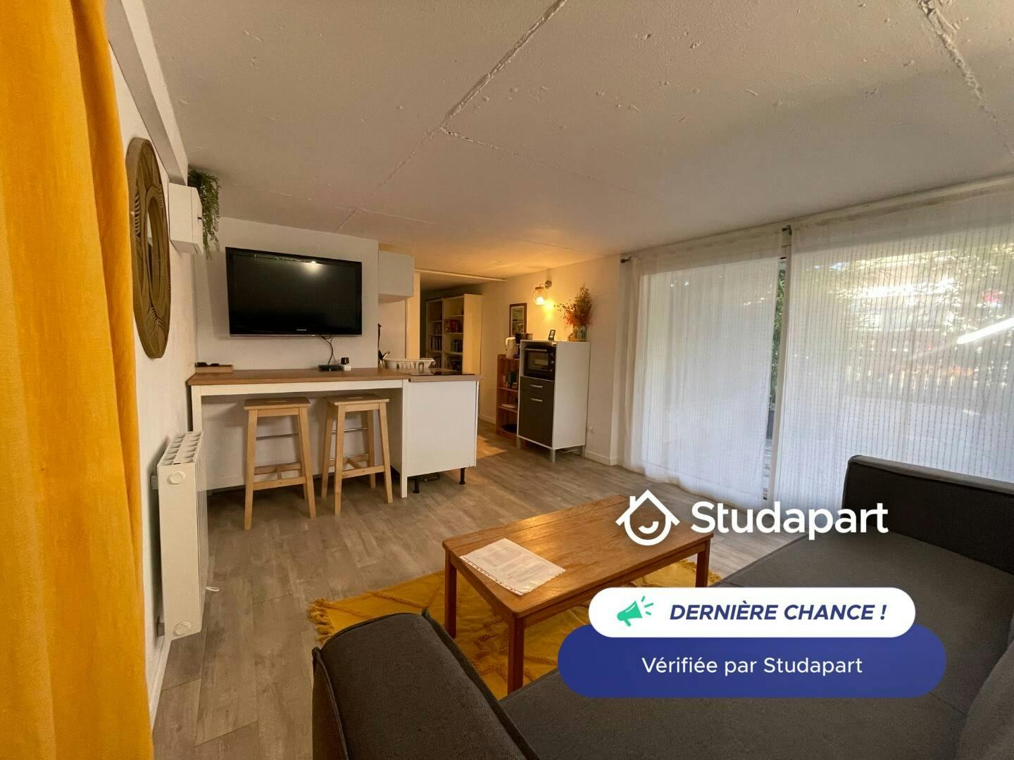Квартира за оренду для 550 EUR на місяць у Tours, Rue de Verdun
