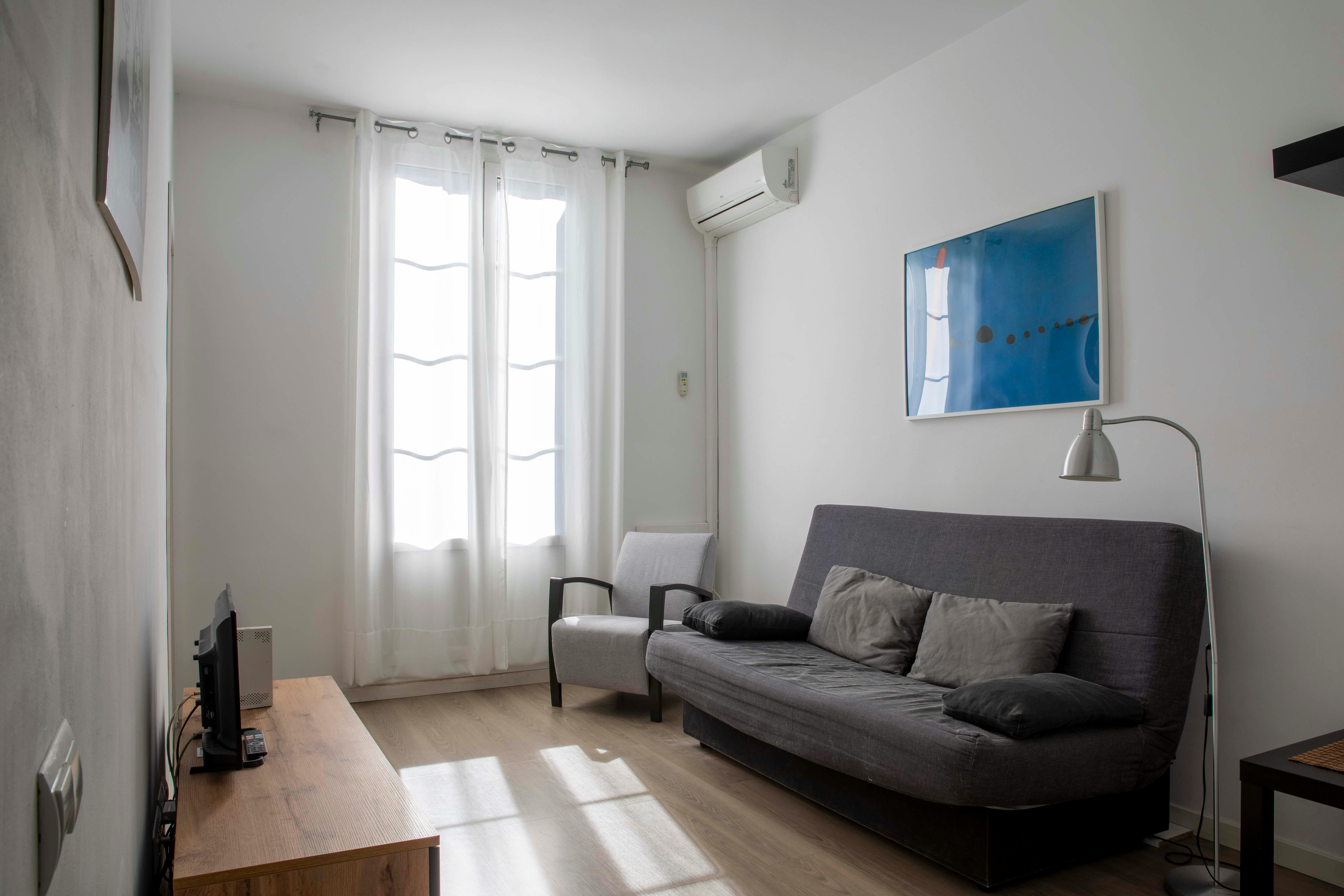 Apartment for rent for €2,100 per month in Barcelona, Carrer de Tamarit