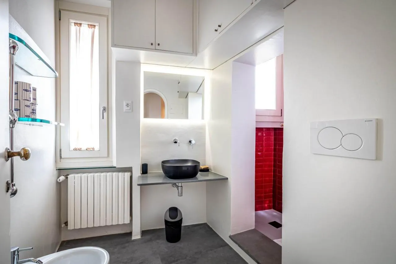 2-Bedroom Apartment in Costa San Giorgio, Florence (1660570) ROOM 2