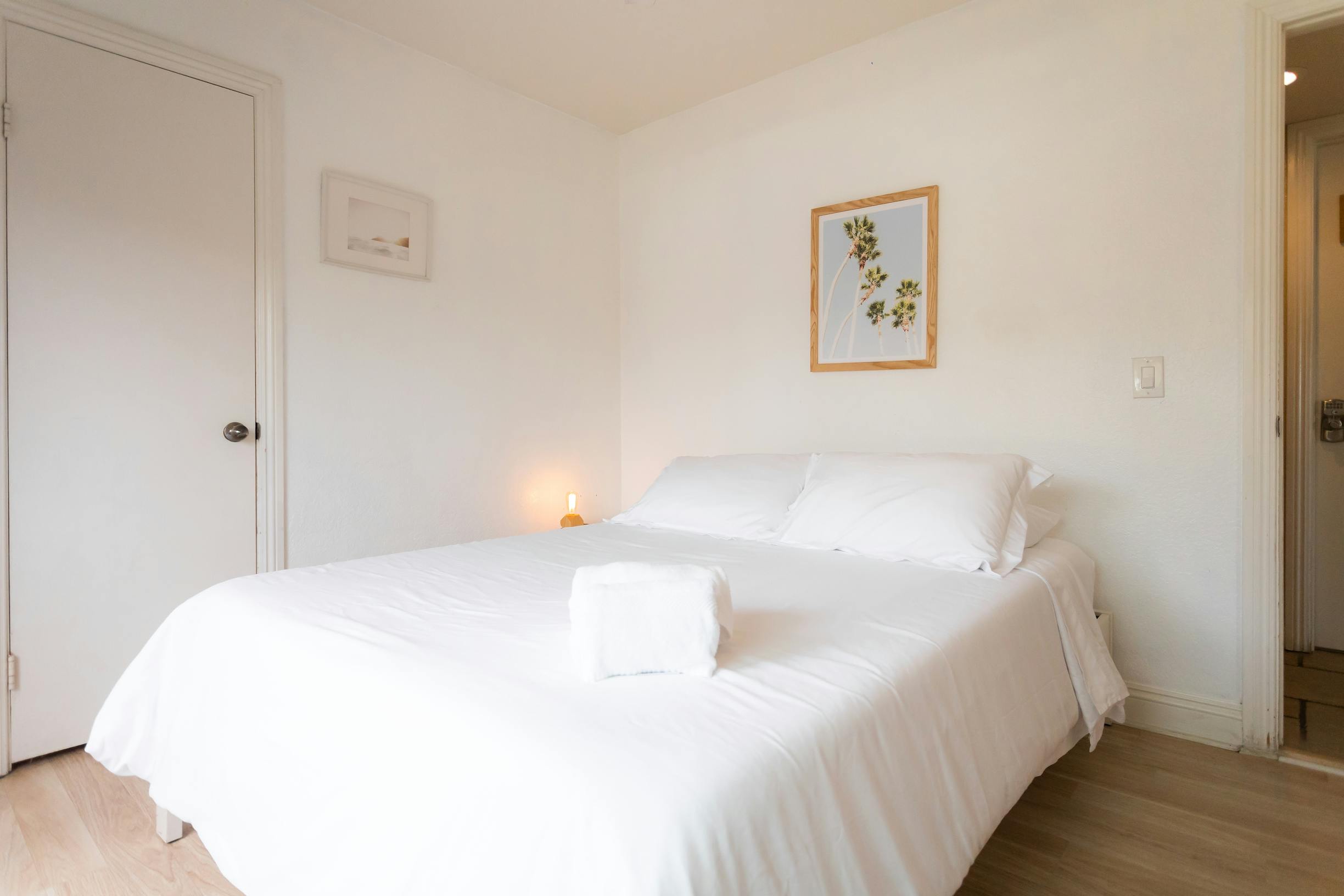 Cameră privată de închiriat pentru $2,706 pe lună în Encinitas, Lorraine Drive