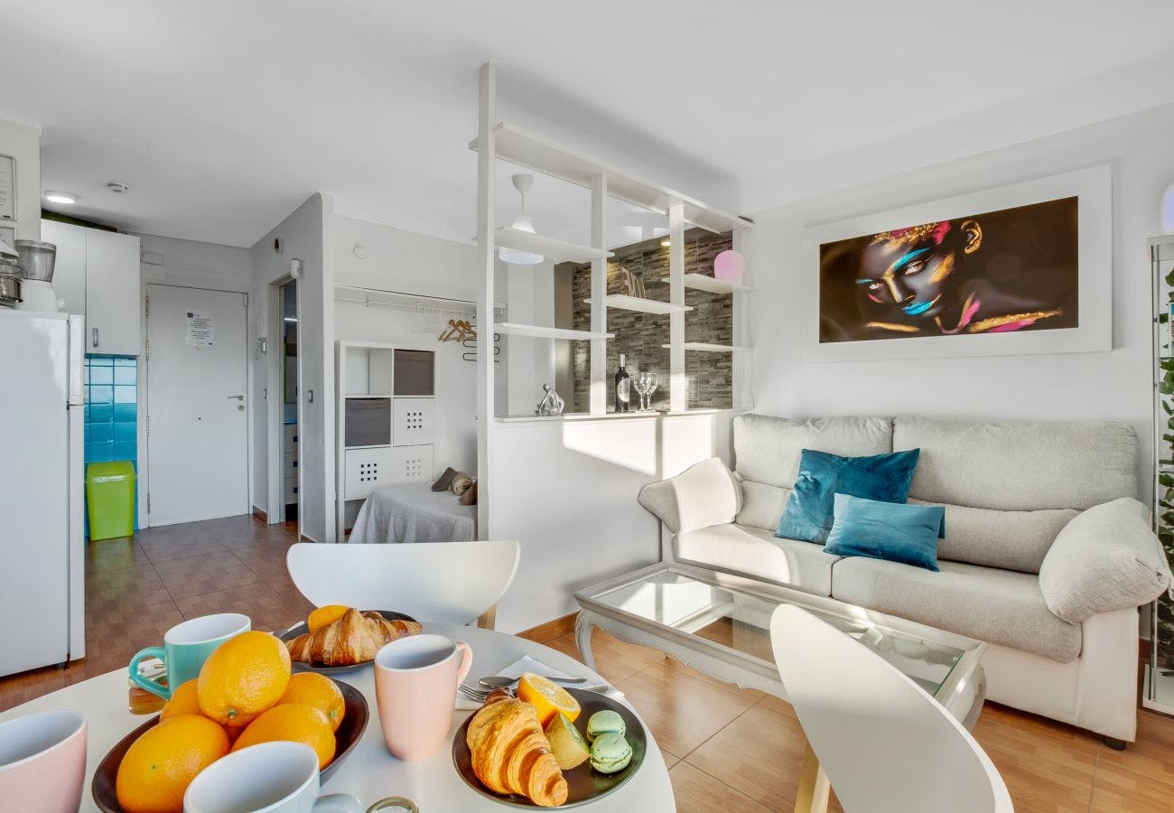 Wohnung zu mieten für 1.750 € pro Monat in Torremolinos, Avenida Joan Miró