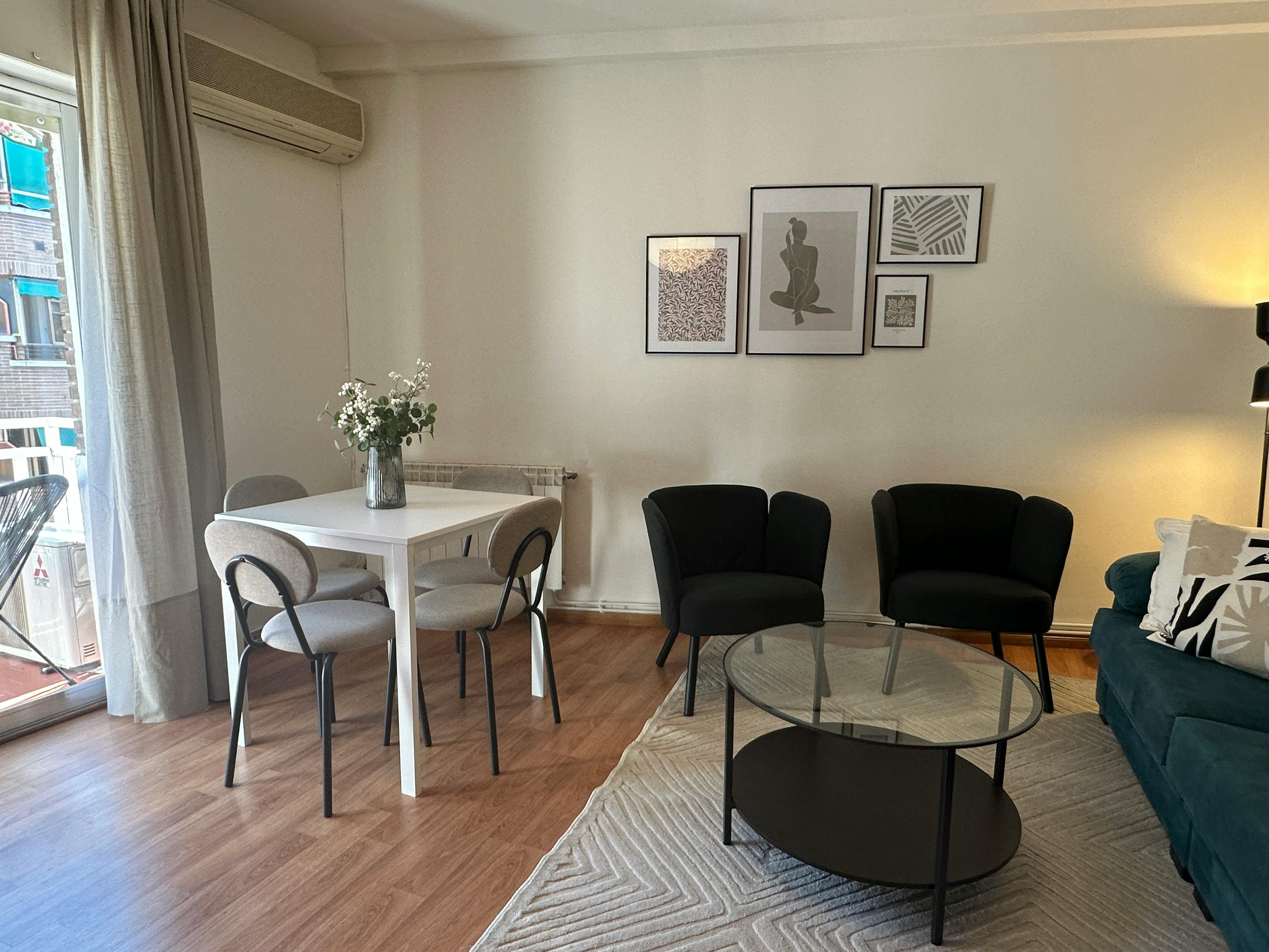 Single room Madrid, 1 bed — photo 1