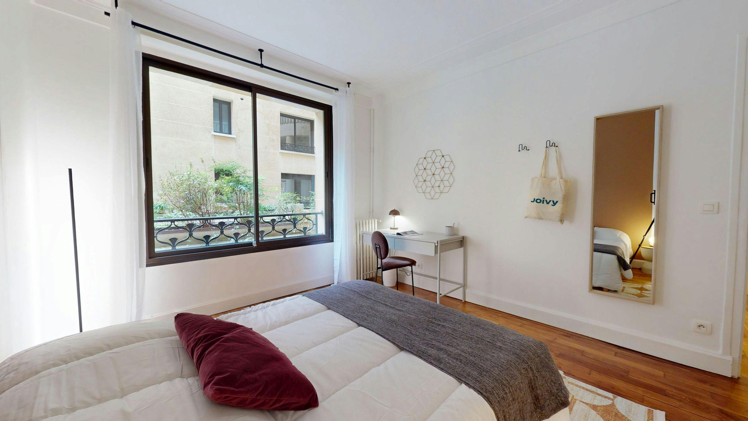 Private room for rent on Avenue Montaigne, Paris - Изглед 4