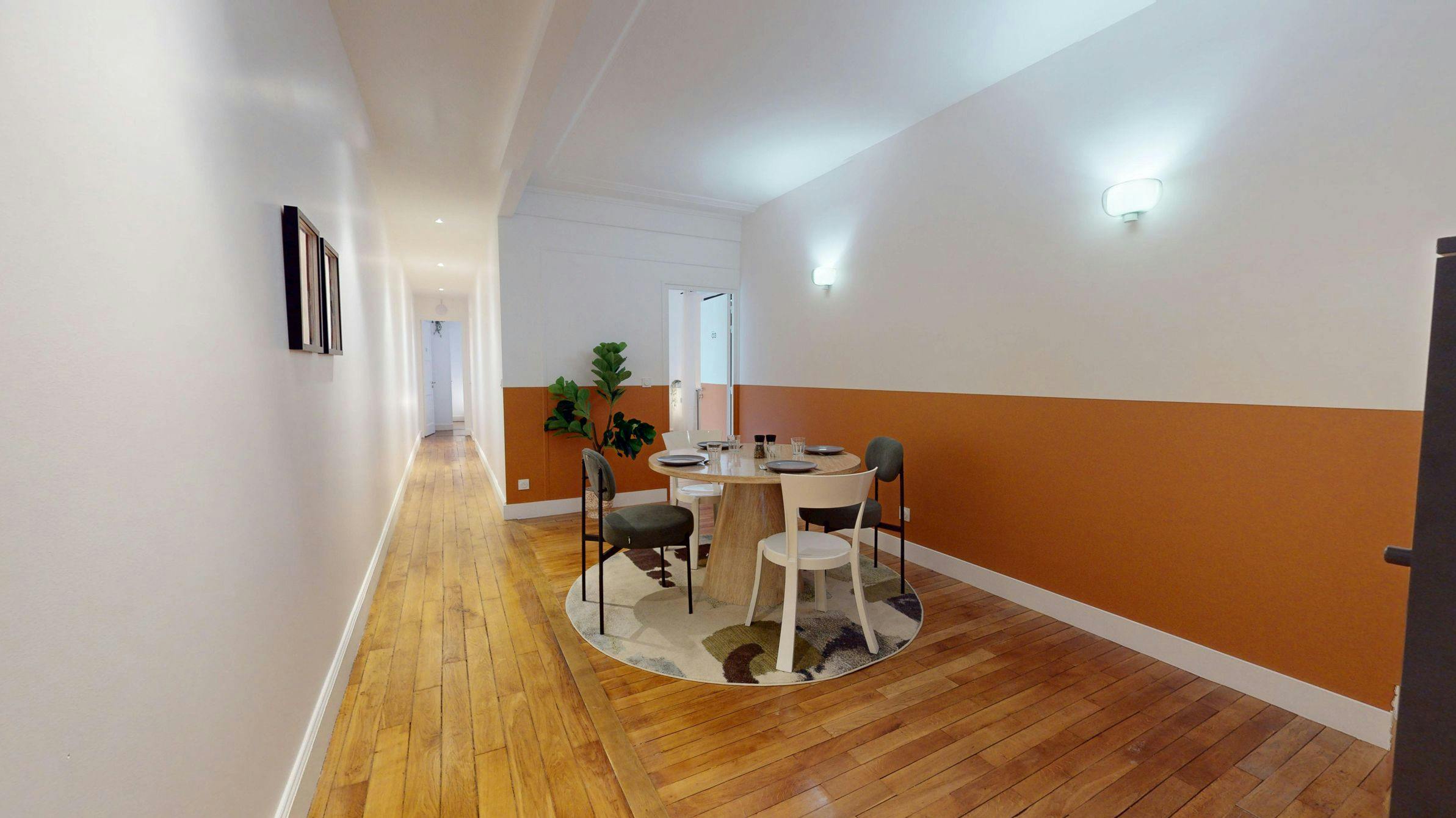 Private room for rent on Avenue Montaigne, Paris - Plus