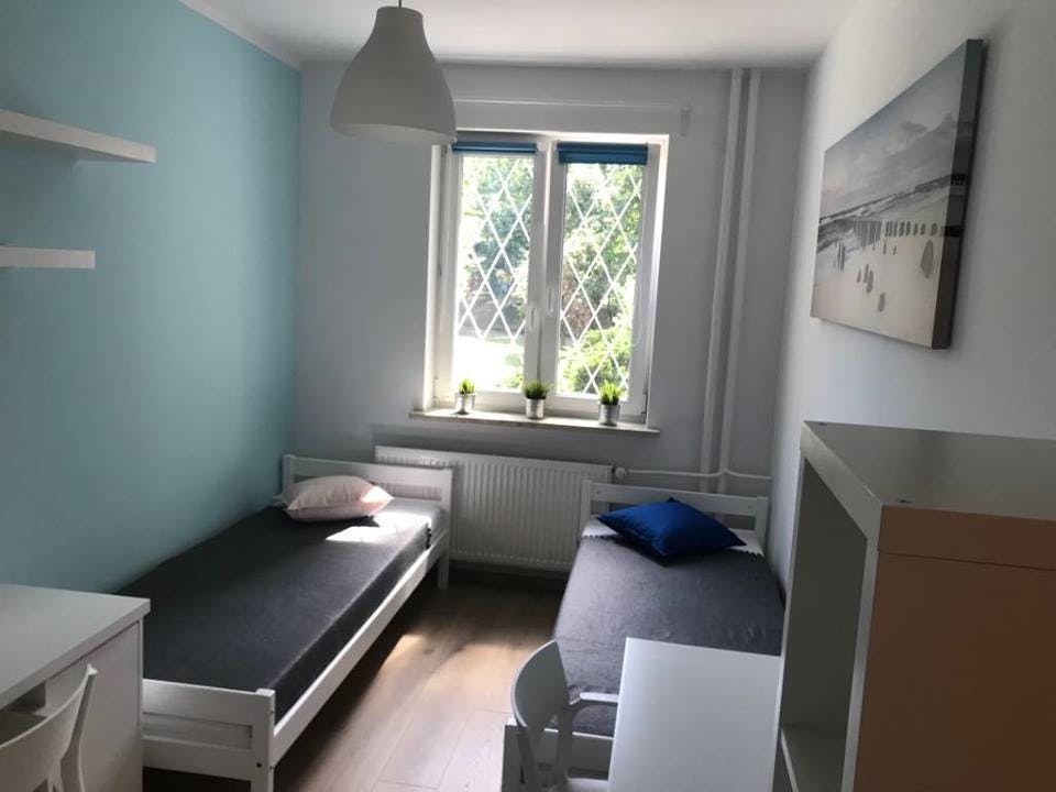 Na Uboczu, Warsaw preview