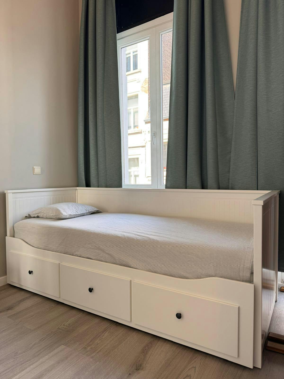 preview gallery tile