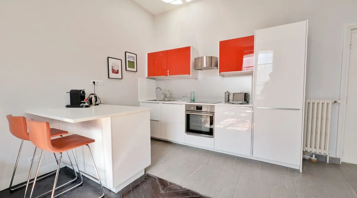 1-Bedroom Apartment in Rue du Colisée, Paris (1660721) ROOM 2