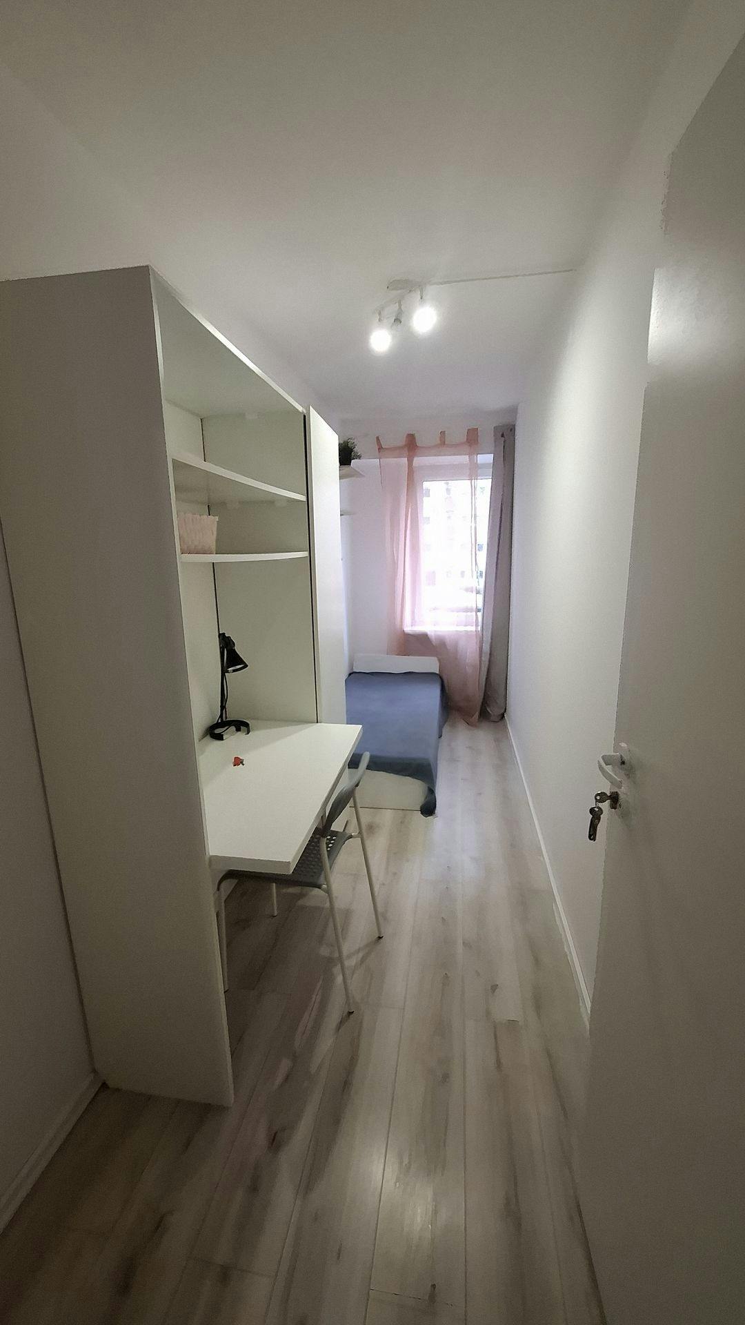 Niegocińska, Warsaw preview