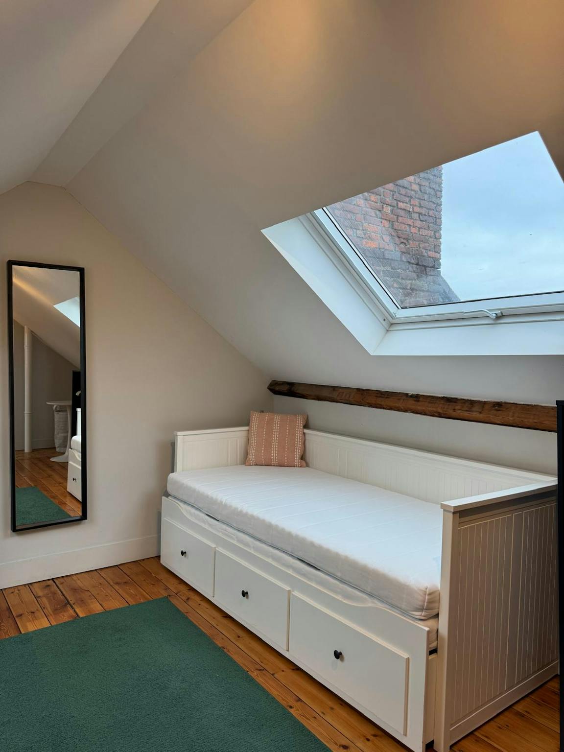 Rue Marconi, Forest preview