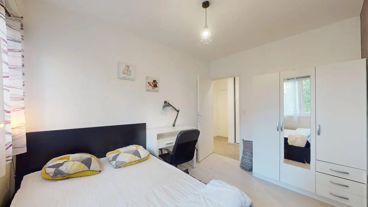 Rue du Château de la Duchère, Lyon preview